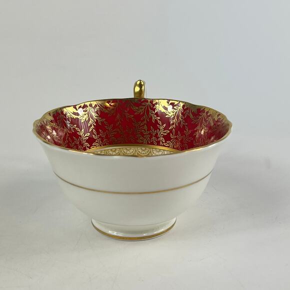 Aynsley England Bone China Teacup Red Gold Floral Interior Scalloped 7840 - Picture 4 of 13